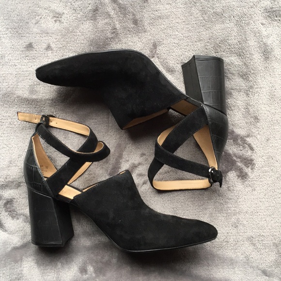 Naturalizer Shoes - Naturalized Cut Out Booties Naturalizer Shoes - Naturalized Cut Out Booties